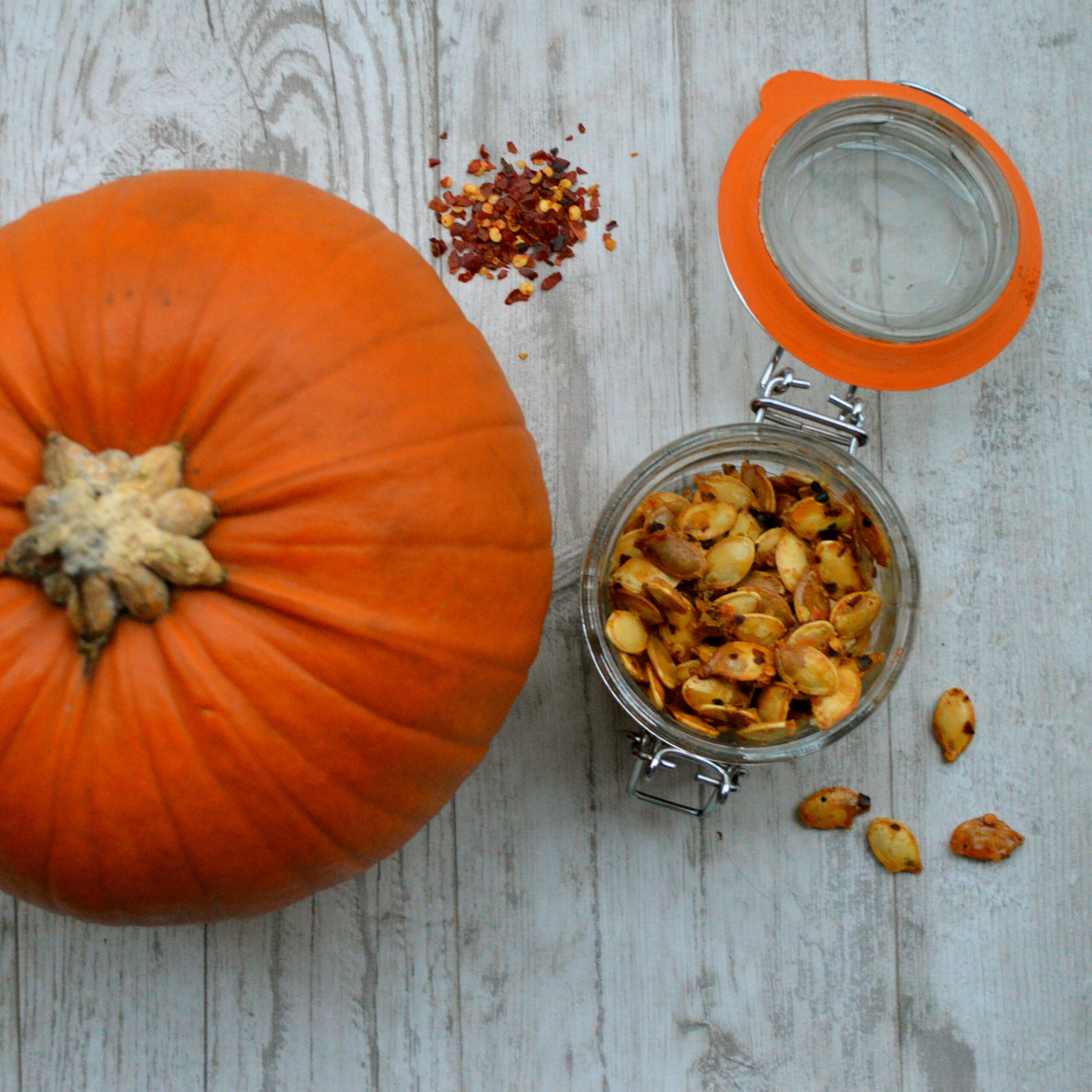 Sweet n’ spicy chilli and honey roasted pumpkin seeds