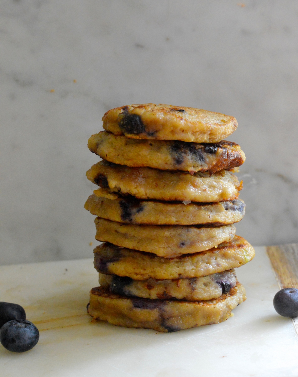 Mini four ingredient banana and blueberry pancakes (for babies and adults too)
