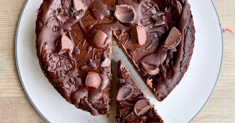 Low carb baked chocolate cheesecake