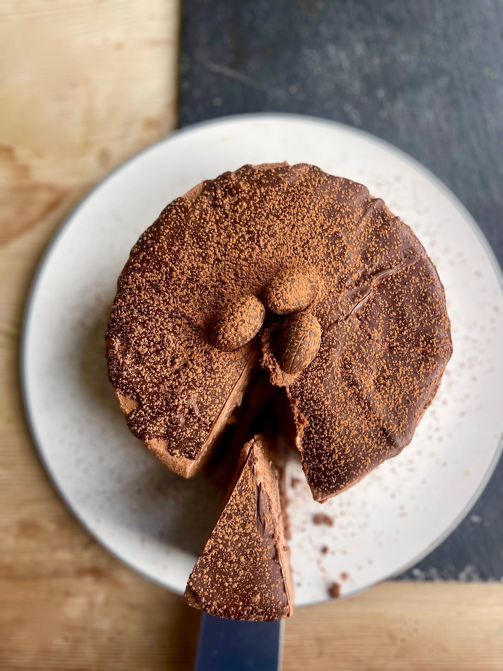 Low carb chocolate mousse cake